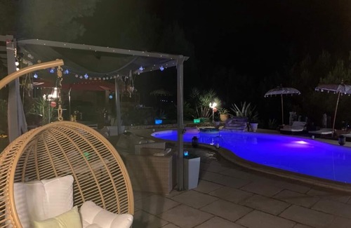 Les 3 Ponts Villa | Discover Ocean Views at Maison D'hôtes Les Huppes