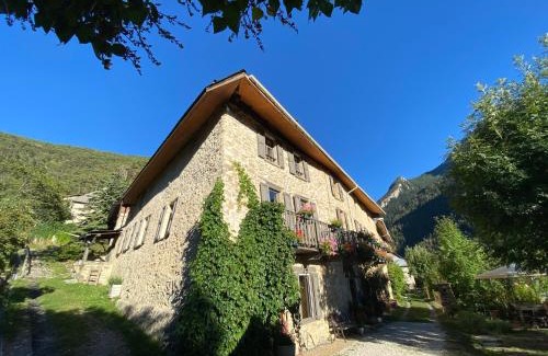 Meolans-Revel House | Oceanfront Oasis at Maison d’hôtes les Méans - Rated 9.7