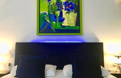 Le Bouscat House | Exceptional Stay at Maison d'hôtes Romarine, Rated 9.5/10
