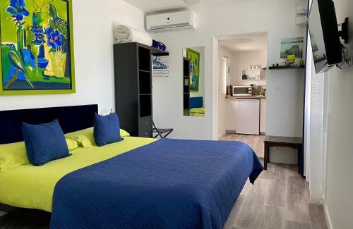 Le Bouscat House | Exceptional Stay at Maison d'hôtes Romarine, Rated 9.5/10