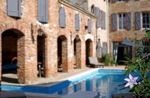 Gaillac Bed & Breakfast | Experience Maison d'Hotes Delga: 4-Star Oceanfront Retreat