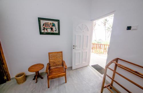 Bandaramulla Hotel | Experience Oceanfront Bliss at Maison D'hotes Sanda Beach