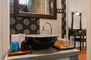 Luang Prabang Hotel | Unwind at Maison Dalabua: 4-Star Stay with Ocean Views