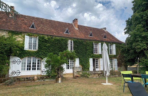 Clermont-d'Excideuil House | Discover Maison Dans le Périgord: Perfect for 12 Guests