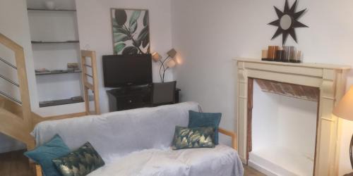 La Vraie-Croix House | Discover the Cozy MAISON in Vraie-Croix Village