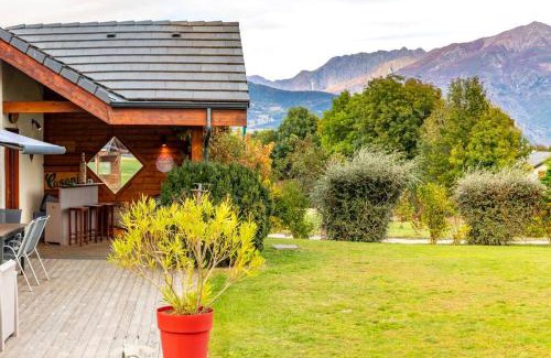Ponsonnas House | Inviting Maison dans les Alpes - Gîte les 12 sommets Awaits