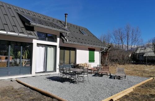 Barcelonnette House | Discover Maison dans parc clôturé: Family & Pet-Friendly Escape