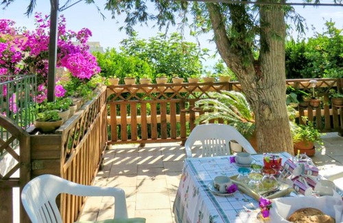 Ville-di-Pietrabugno House | Charming Villa in Ville di Pietrabugno with Ocean Views
