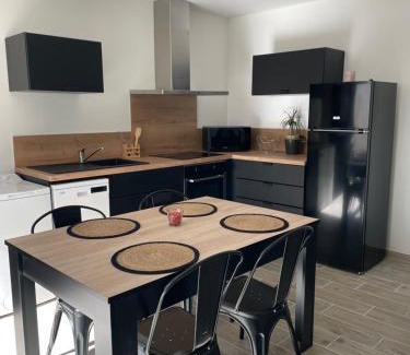 Orange House | Cozy Maison with Garden for Families - Rated 10/10