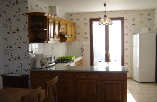 Payzac House | Cozy Retreat: Guest Rated 9.8 with Pool & Ocean Views