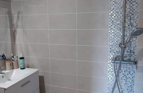 Talais House | Family-Friendly Maison de Bourg Near Soulac Sur Mer