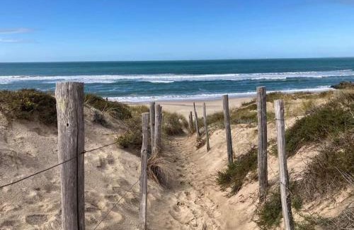 Talais House | Family-Friendly Maison de Bourg Near Soulac Sur Mer