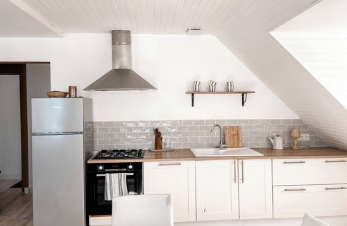 Arzal House | Spacious Maison de Bourg - Pet Friendly Near Barrage D'Arzal