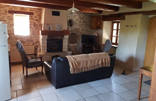 La Bastide-l'Eveque Cottage | Experience Maison de Caractère La Bastide: 9.8 Guest Rated Stay