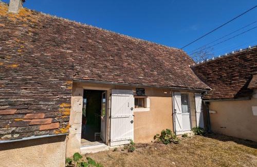Pouligny-Saint-Pierre House | Relaxing Maison de Campagne with Garden Near Fontgombault