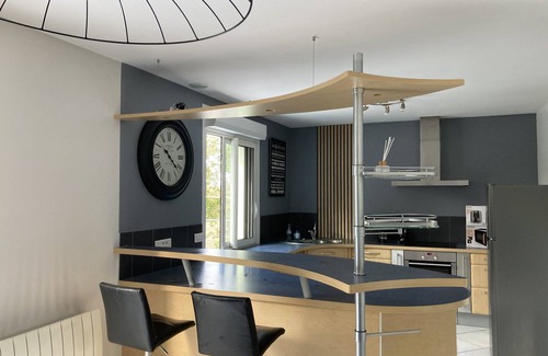 Logonna-Daoulas House | Renovated Coastal Retreat for Families with Breakfast Included