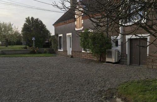 Poulaines House | Relaxing Countryside Retreat with Garden Near Loire Châteaux