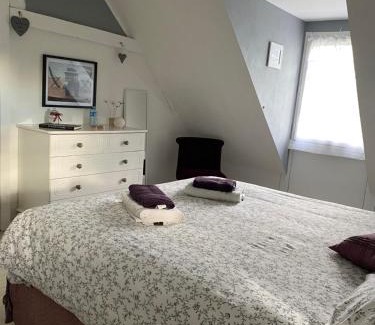 Challes Bed & Breakfast | Explore Maison de Campagne Le Pâtis aux Chevaux at 9.6/10