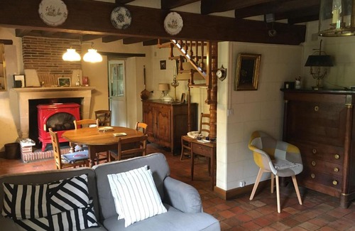 Veuil House | Charming Renovated Country Home with Garden near Valençay