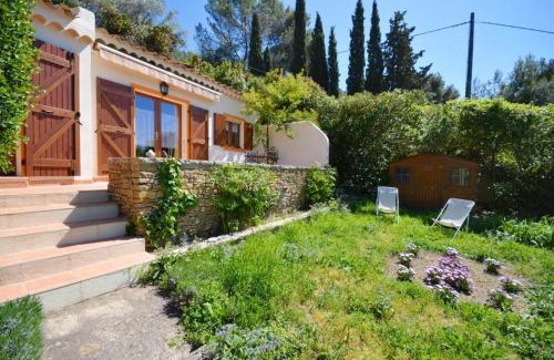 Ceyreste House | Cozy One-Bedroom Retreat with Garden in Ceyreste