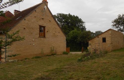 Lignac House | Charming Maison de Caractère with Garden Near Château Guillaume