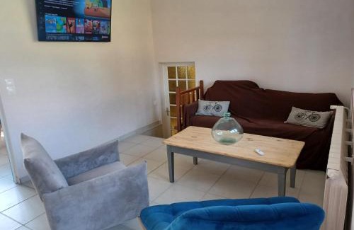 Langrune-sur-Mer House | Charming Maison de caractère Caprice Normand near Beaches