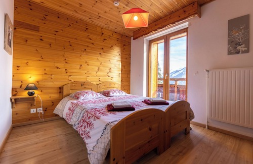 Puy-Saint-Pierre Hotel | Experience Relaxation at Maison de Catherine with Spa & Dining