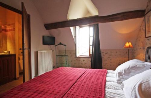 Longny les Villages House | Tranquil Gîte de Chasse with Garden, WIFI & Pet Friendly
