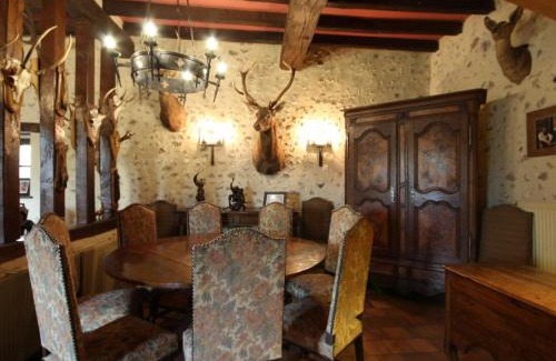 Longny les Villages House | Tranquil Gîte de Chasse with Garden, WIFI & Pet Friendly