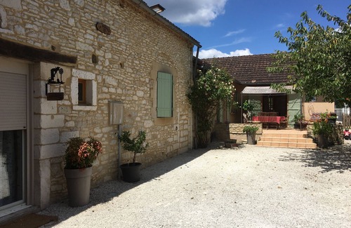 Condat-sur-Vezere House | Pristine Retreat with Pool Near Montignac Lascaux