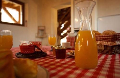 Pouligny-Notre-Dame House | Discover Maison de Charme en Berry: Spa, Pets Welcome & Bikes