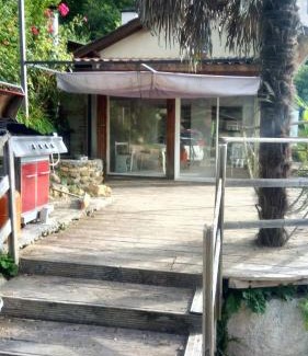Gan House | Scenic Maison de Charme in Gan with Mountain Views