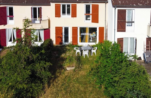 Evreux House | Ideal Maison de Charme with Spa and Hot Tub Access!