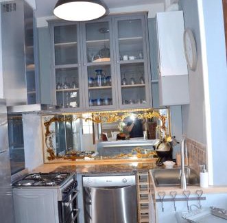 Le Blanc House | Welcoming Maison de 3 Chambres with Jacuzzi and Garden