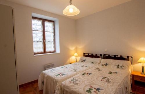 Tursac House | Inviting Maison de Charme with Garden near Prehistoric Sites