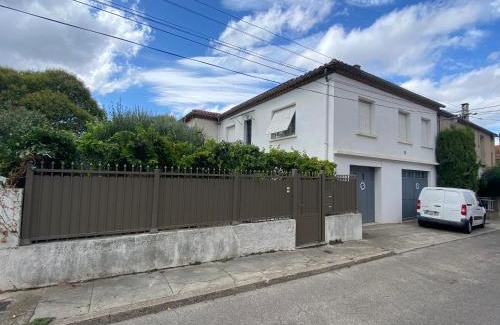 Carcassonne Apartment | Charming Maison de Charme with Garden - Family-Friendly Retreat