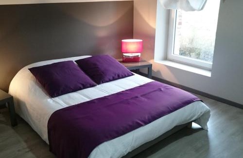 Liessies House | Gîte Liessies: Spacious Retreat for 12 in Nature's Embrace