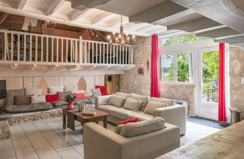 Limeyrat House | Maison De Charme Avec Sa Piscine