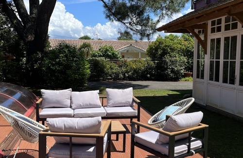 Gujan-Mestras House | Elegant Maison de Charme with Pool in Arcachon
