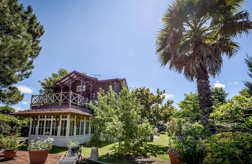 Gujan-Mestras House | Elegant Maison de Charme with Pool in Arcachon