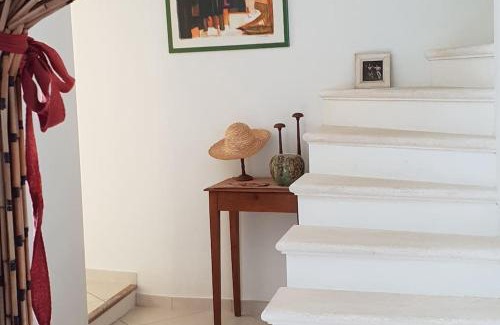 Caderousse House | Cozy Maison de Charme - l'Intimiste: Highly Rated Retreat