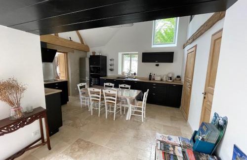Suevres House | Top-Rated Maison de Charme: Family-Friendly Retreat