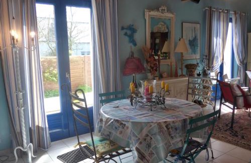 Locmaria House | Cozy Maison Locmaria: Family-Friendly Getaway Awaits