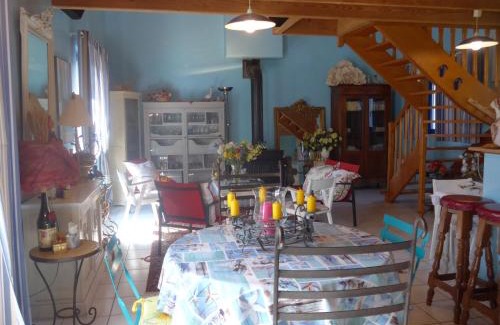 Locmaria House | Cozy Maison Locmaria: Family-Friendly Getaway Awaits