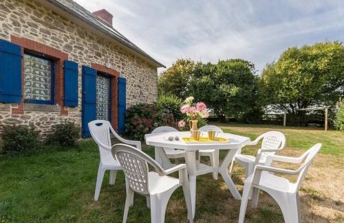 Mesquer House | Maison de Charme: Family-Friendly Retreat Near the Coast