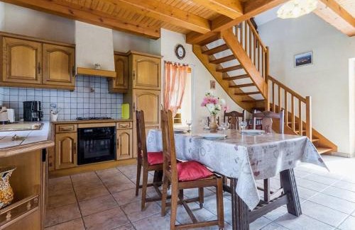 Mesquer House | Maison de Charme: Family-Friendly Retreat Near the Coast