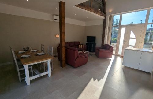 Chaingy House | Maison de charme rénovée au cœur du Val de Loire avec parking et wifi inclus - FR-1-590-526