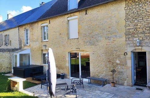 Bretteville-l'Orgueilleuse House | Maison de Famille: Relaxing Getaway with Hot Tub & Garden