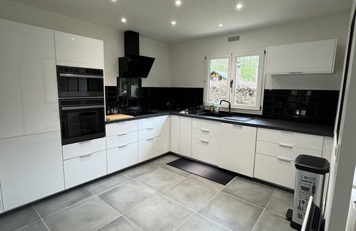 Bazoches-sur-le-Betz House | Inviting Retreat at Maison de Campagne - Family and Pet Friendly