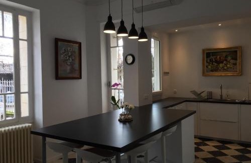 Saint-Genies-de-Comolas House | Elegant Maison de maître with Pool & Ocean View Retreat
